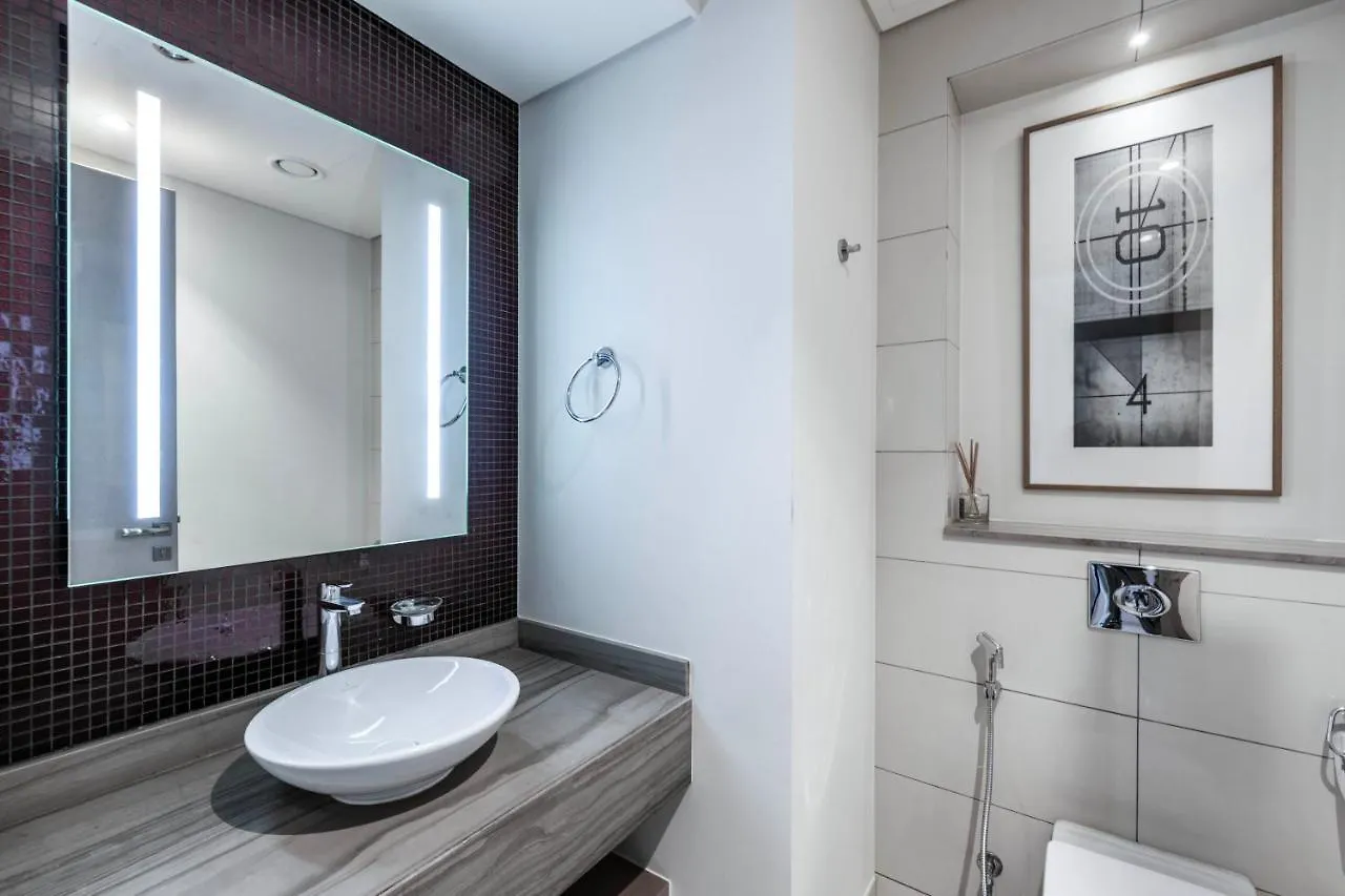 Paramount Towers - Elegant Home Dubai