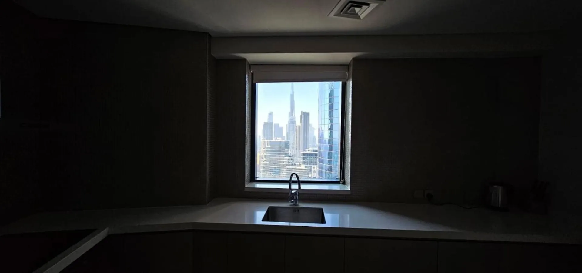 Paramount Towers - Elegant Home Dubai