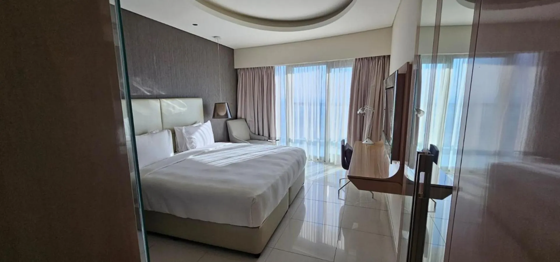 Apartment Paramount Towers - Elegant Home Dubai