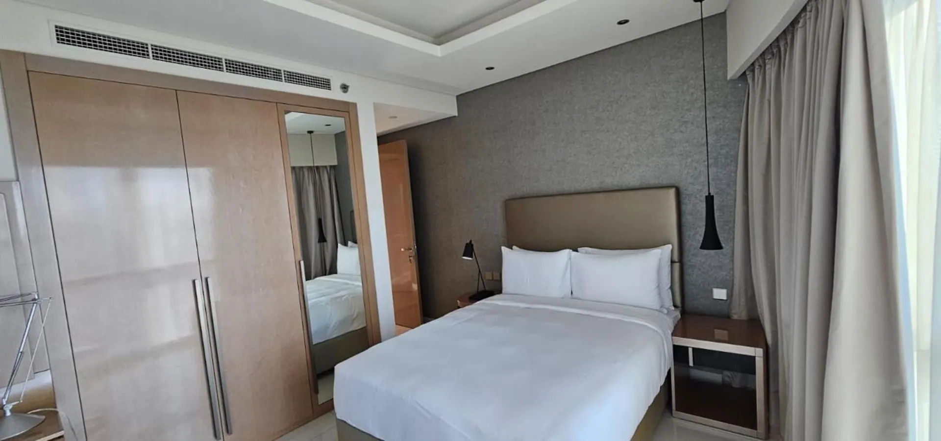 Apartment Paramount Towers - Elegant Home Dubai