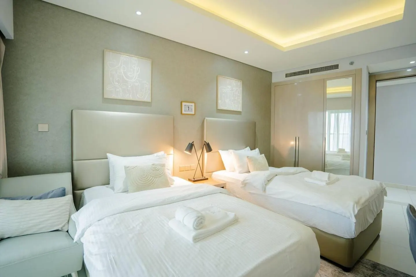 Paramount Towers - Elegant Home Dubai 0*,
